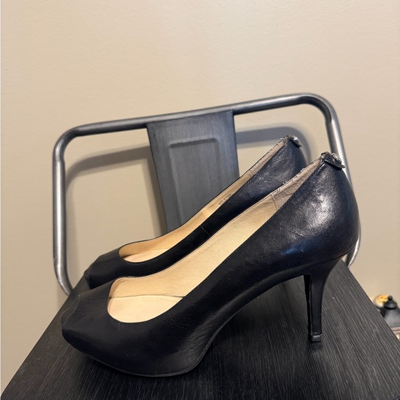 Michael Kors Elegant Black Peep Toe Heels - Picture 7 of 12